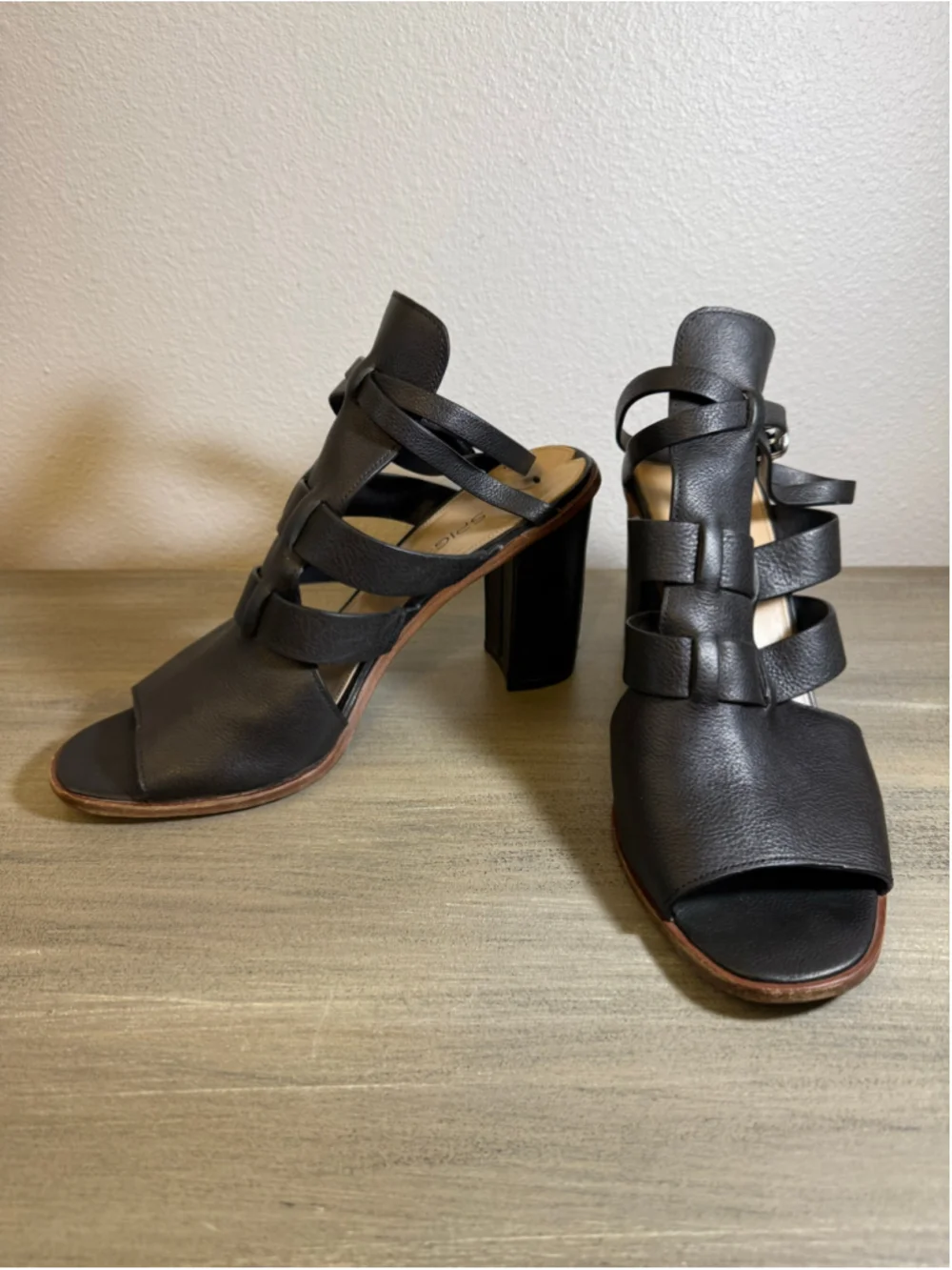 Via Spiga Brandina Black Leather Strappy Block Heel Cage Sandals Size 9M